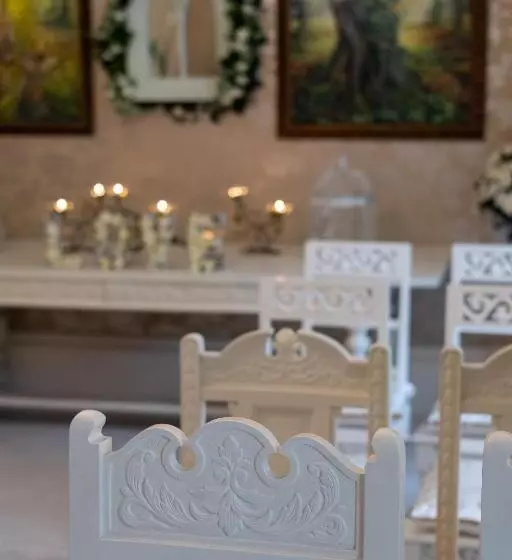 Hotelli Enchanted Manor