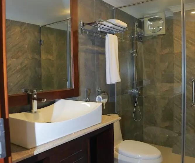 Hotelli Galaxy Grand