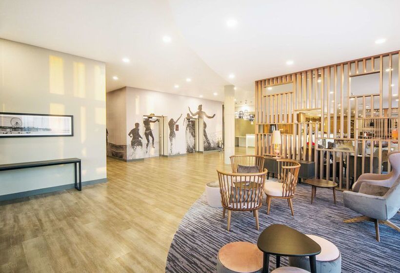 Отель Hampton By Hilton Blackpool