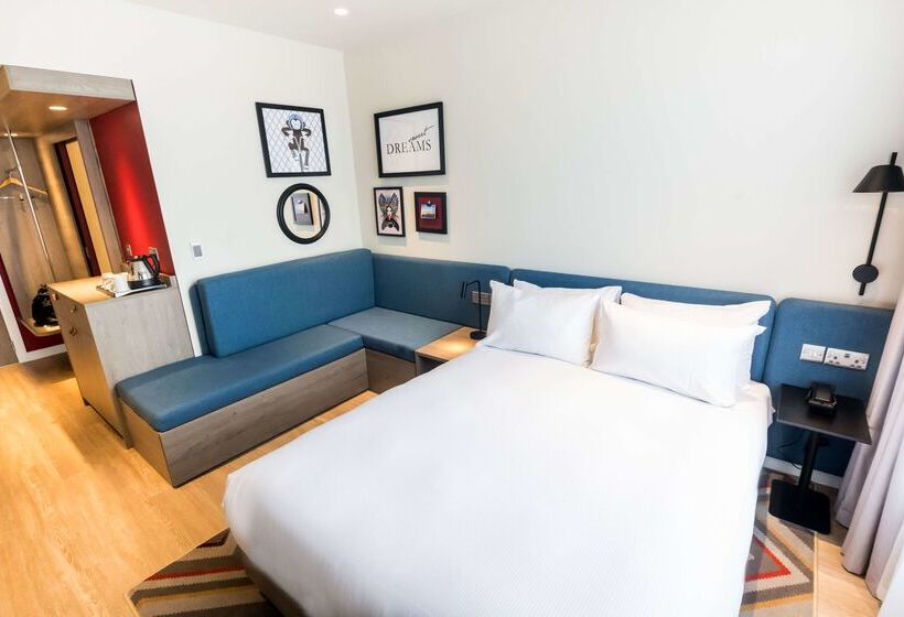 Отель Hampton By Hilton Blackpool