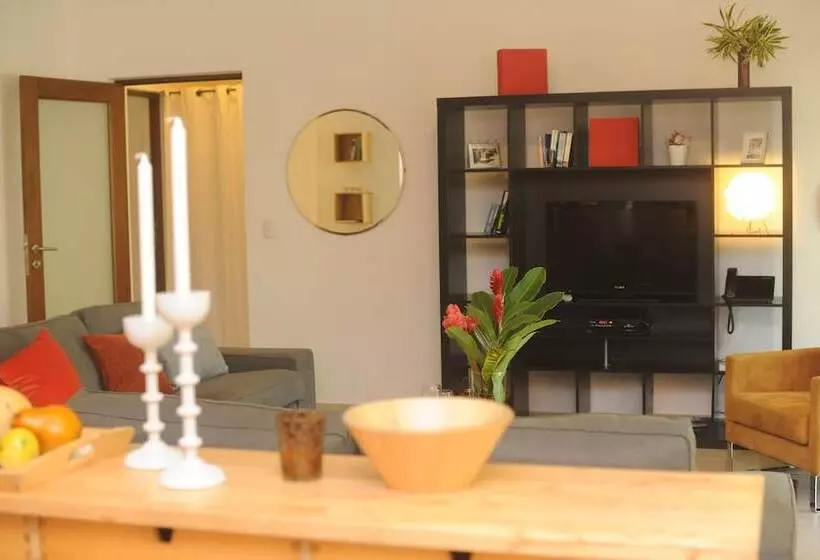 ホテル Instyle Residences At Infiniti Blu