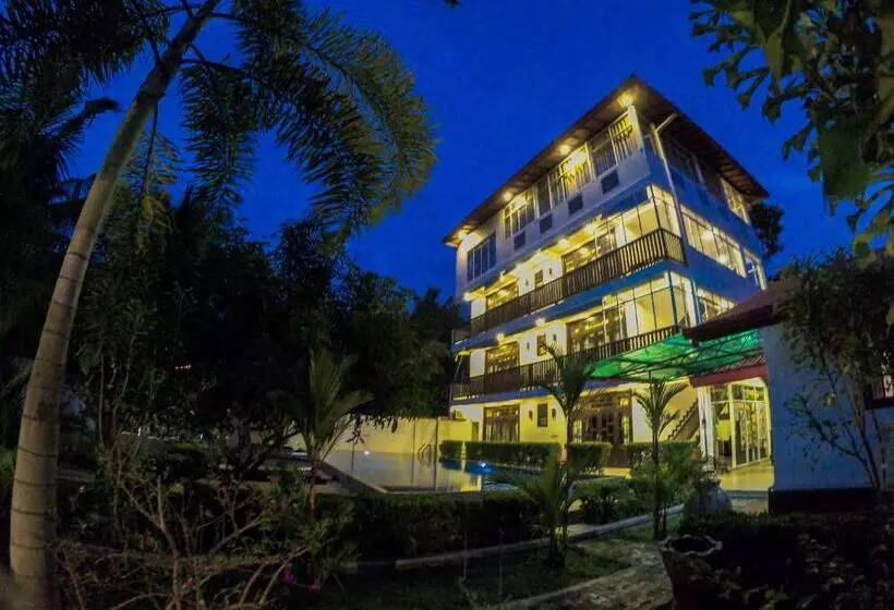 Kabalana Hotel & Villa