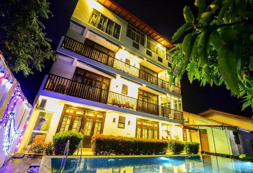 Kabalana Hotel & Villa