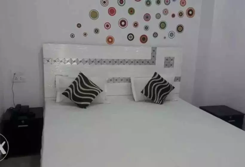 Hotelli Rajdhani Guest House