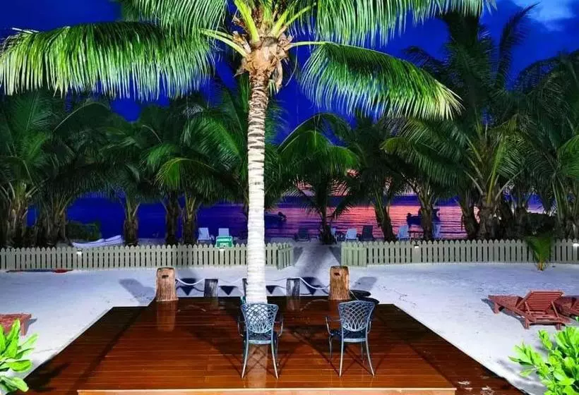 هتل Seashell Beach Villa