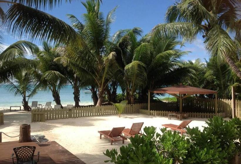 هتل Seashell Beach Villa