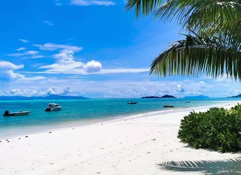 هتل Seashell Beach Villa