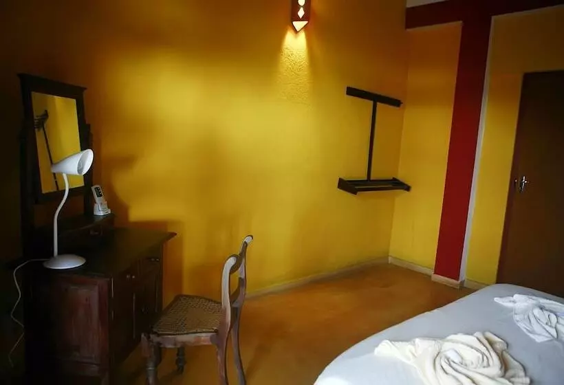 Hotel The Change