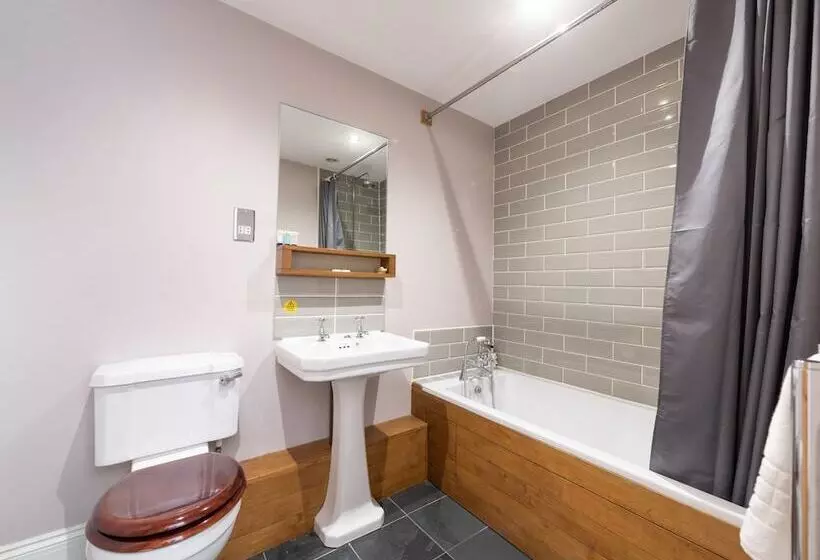 Hotelli Seymour Arms