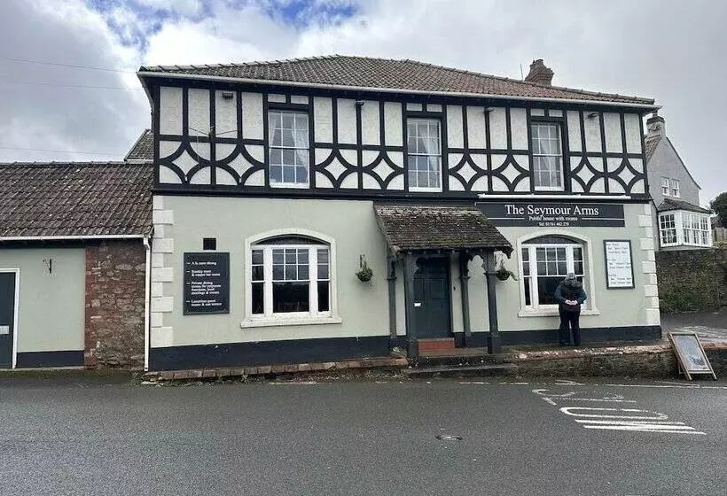 Hotelli Seymour Arms