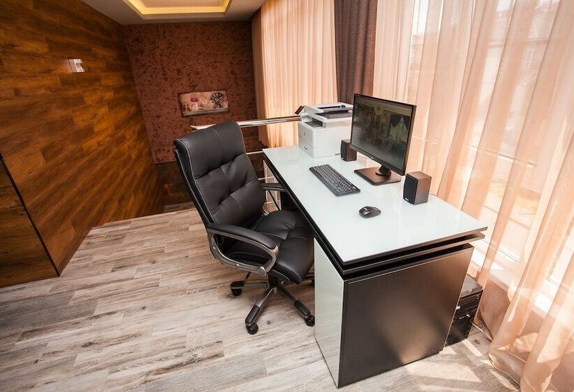 בית מלון כפרי Zhemchug Village