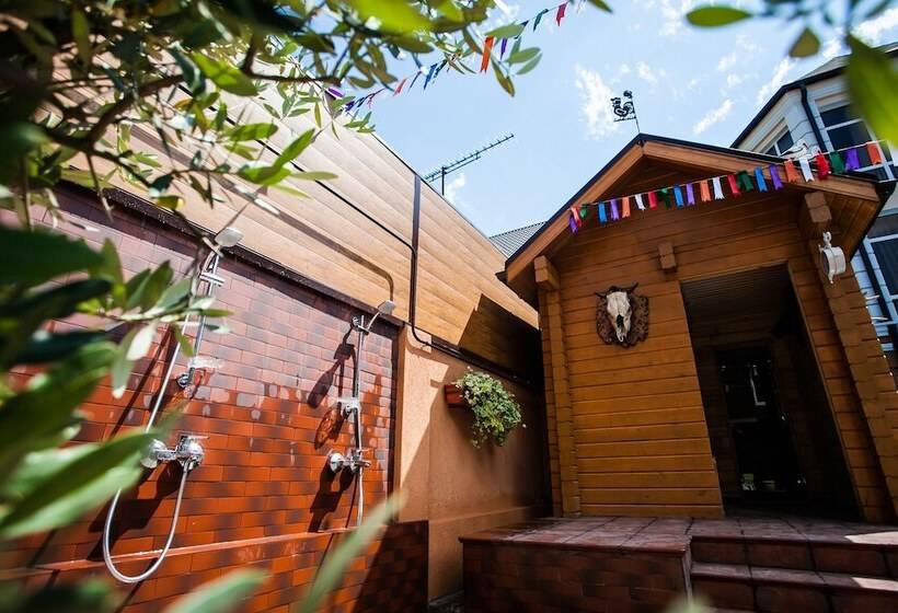 בית מלון כפרי Zhemchug Village