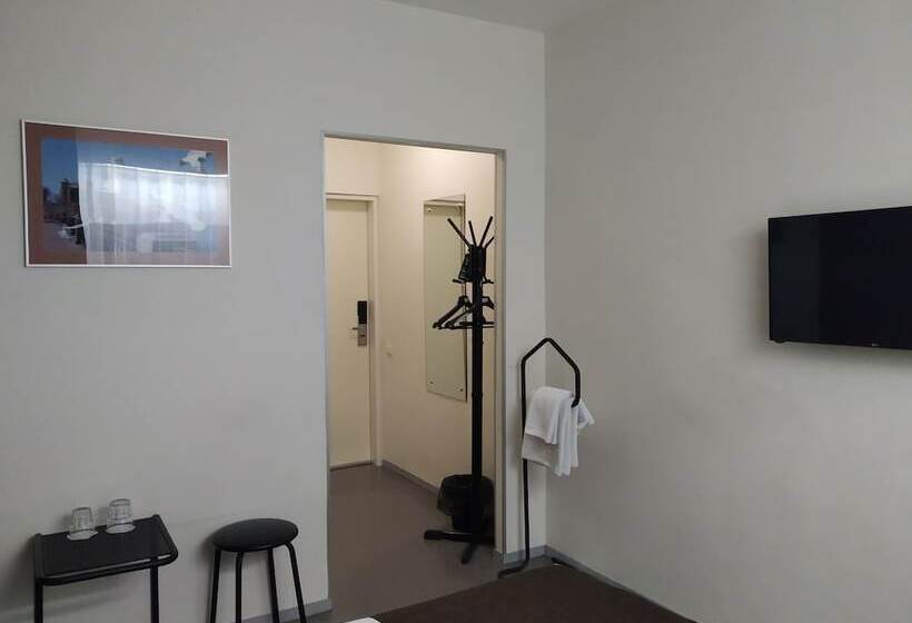 Kirovskie Dachi Motel