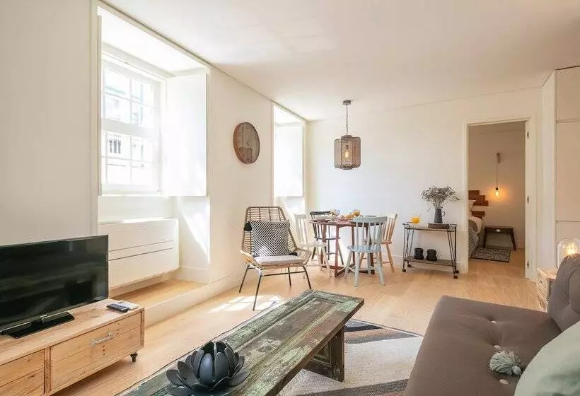 Almaria   Officina Real Apartments | Chiado