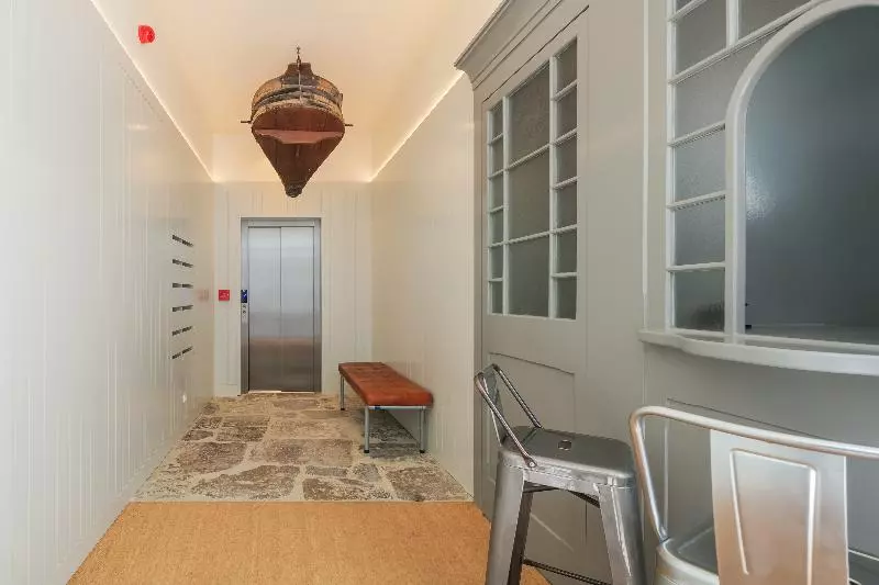 Almaria   Officina Real Apartments | Chiado