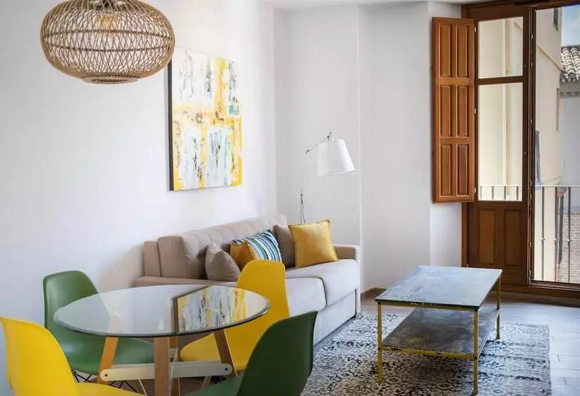 Feelathome Mártires Apartments