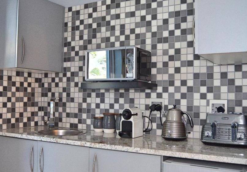 Отель 1aa Wilhelminia Apartments