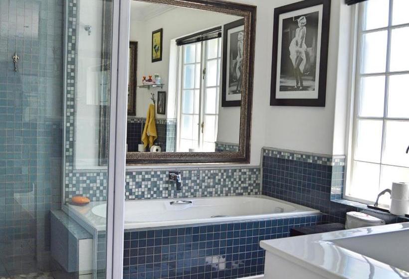 Отель 1aa Wilhelminia Apartments