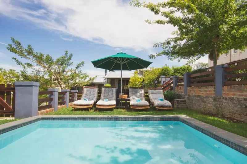 هتل A Hilltop Country Retreat