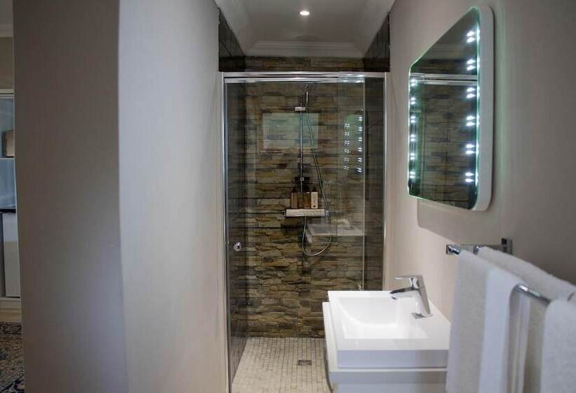 هتل A Queenslin Guesthouse