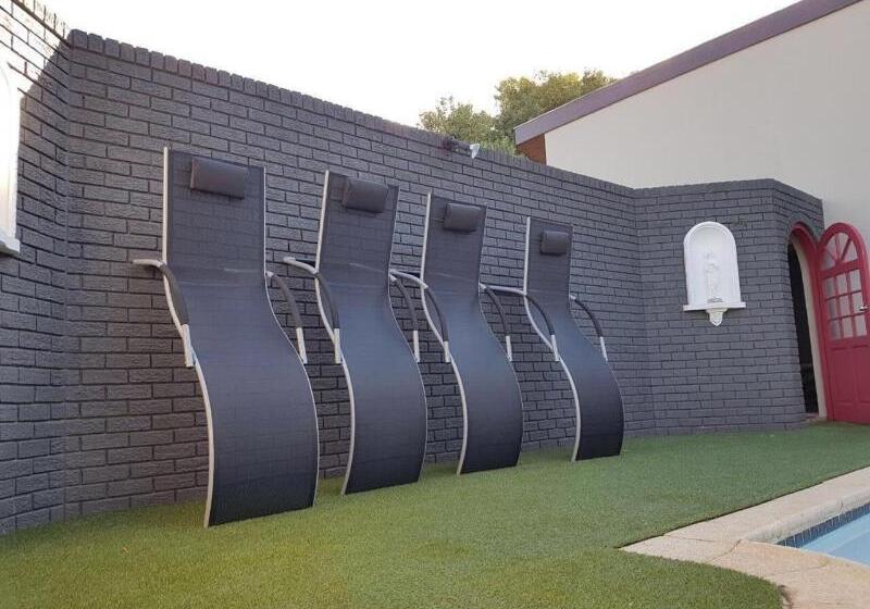 هتل A Queenslin Guesthouse