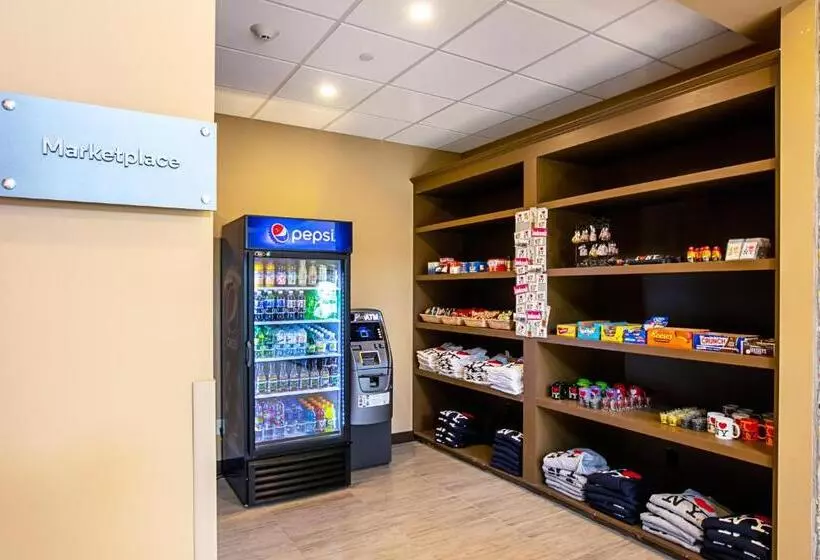 ホテル Comfort Suites Fishkill Near Interstate 84