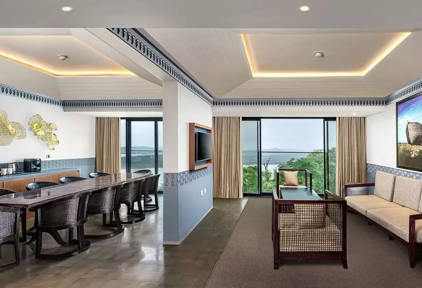 Hotelli Doubletree By Hilton Goa Panaji