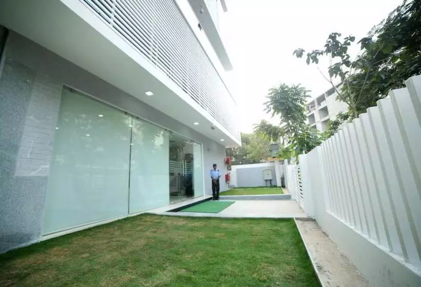 Fabhotel Pearl City Hitech City