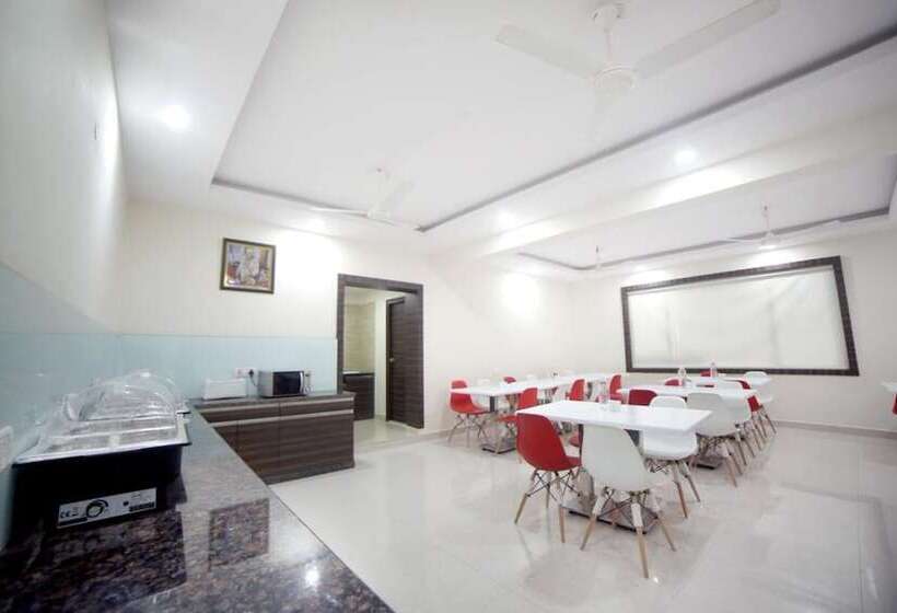 Fabhotel Pearl City Hitech City