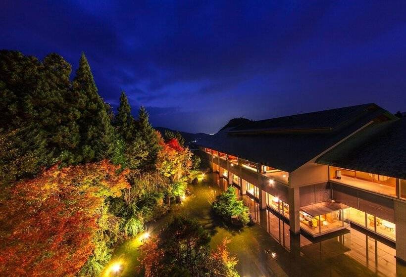 בית מלון כפרי Hoshino Resorts Kai Tsugaru