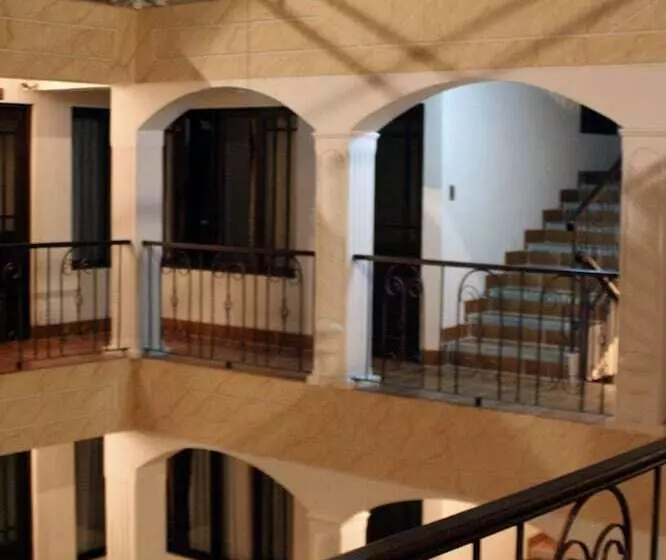 هتل Hostal Patrimonio   Potosi