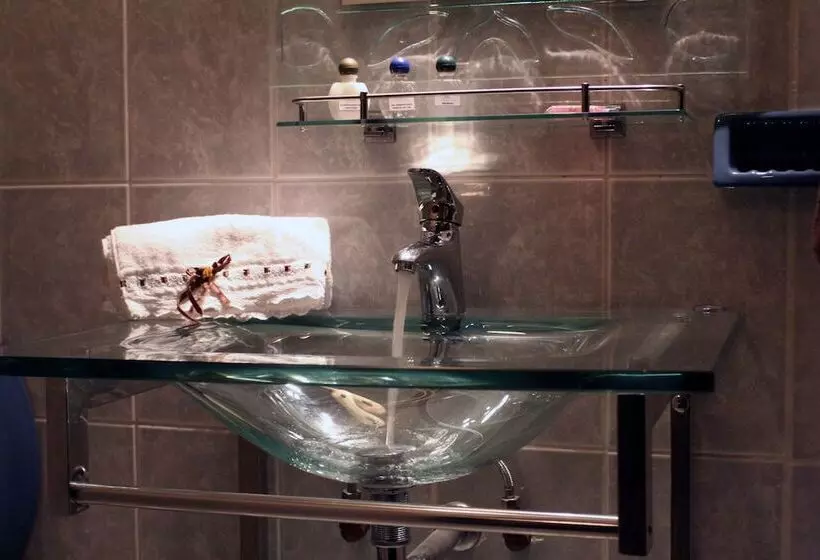 هتل Hostal Patrimonio   Potosi