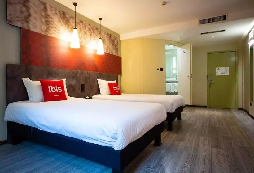 ホテル Ibis Luoyang Train Station