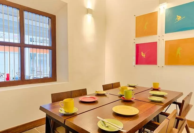 ホテル J, Unawatuna