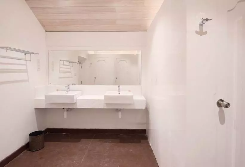 ホテル J, Unawatuna