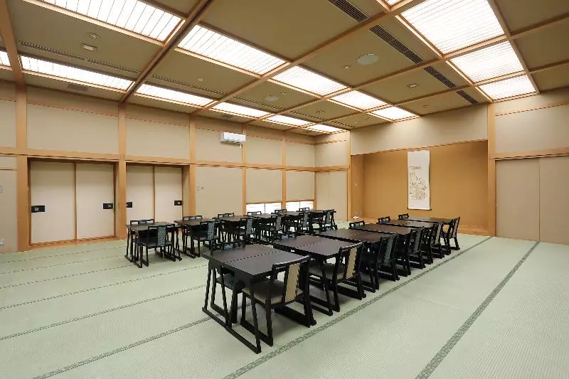 Hotelli Kamihata Onsen Sawarabi