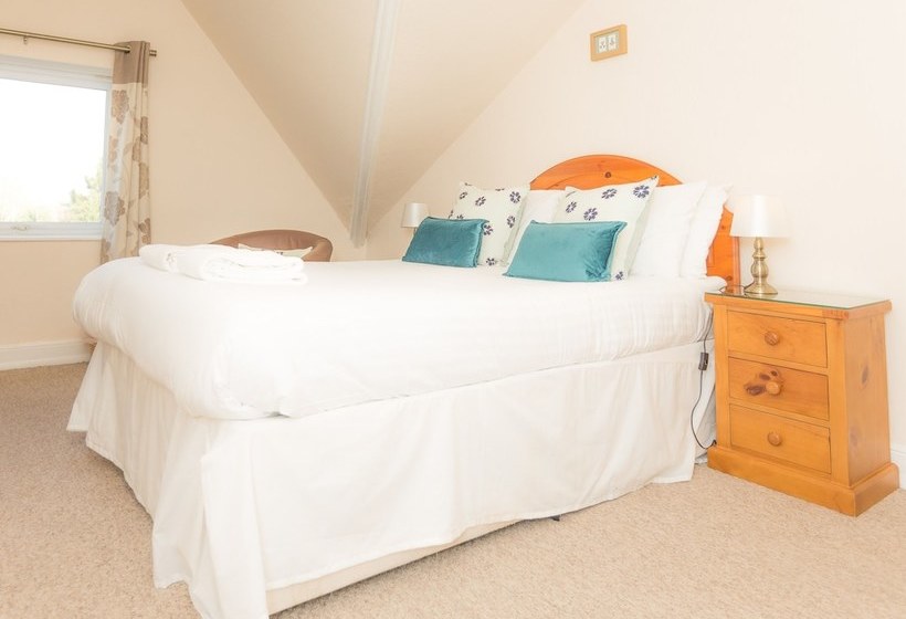 בית מלון כפרי Lowdens Guest House