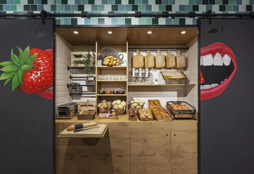 ホテル Moxy Duesseldorf South