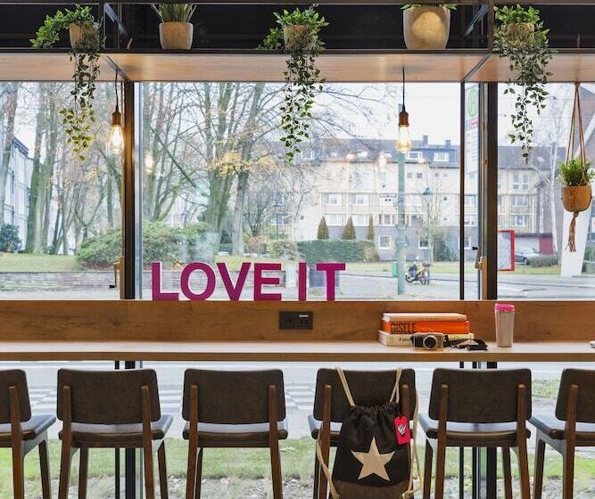 酒店 Moxy Duesseldorf South