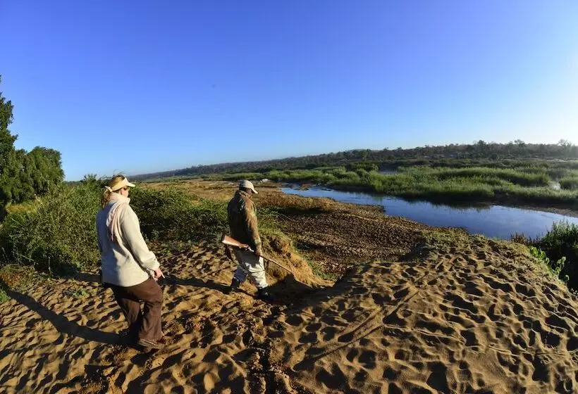 Hotelli Mtomeni Safari Camp