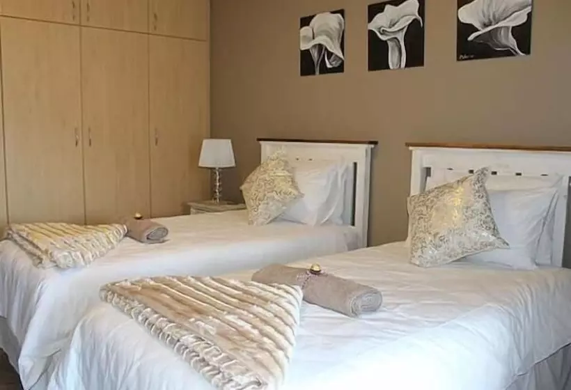 Hotelli Oude Schuur Boutique