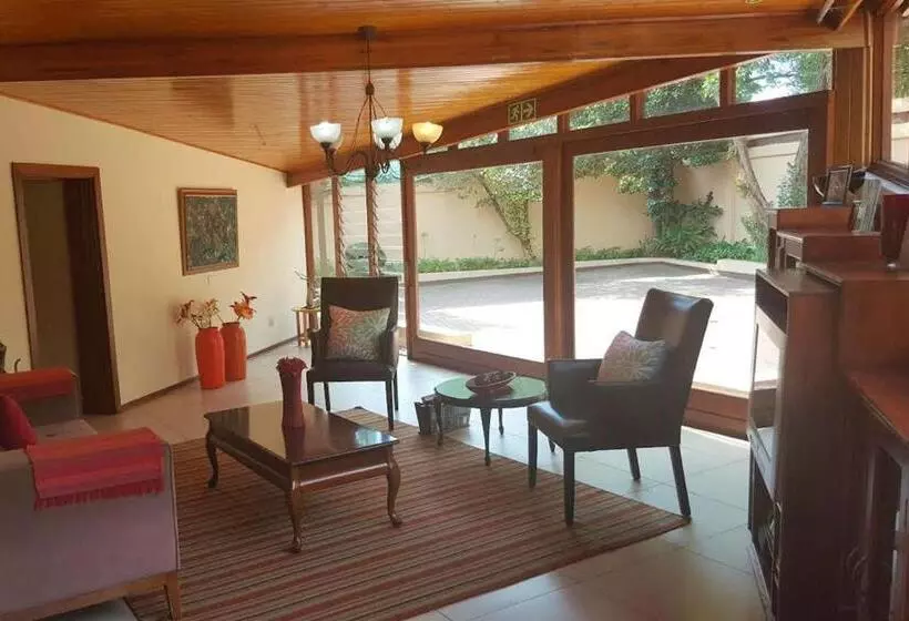 ホテル Somona Guest House