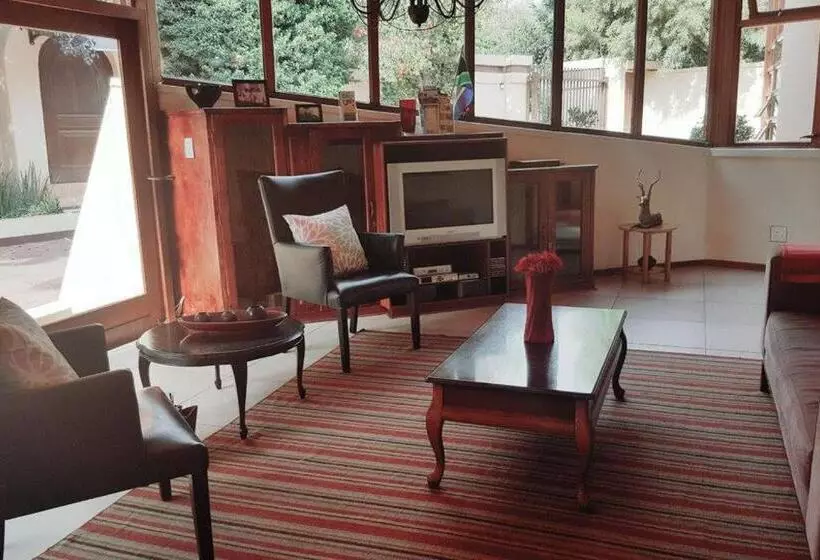 ホテル Somona Guest House
