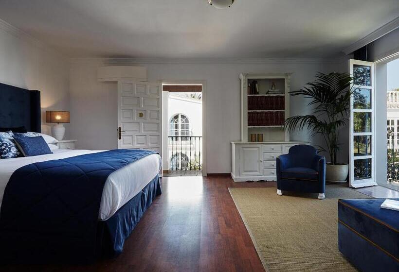 בית מלון כפרי The Touch Puerto Banús