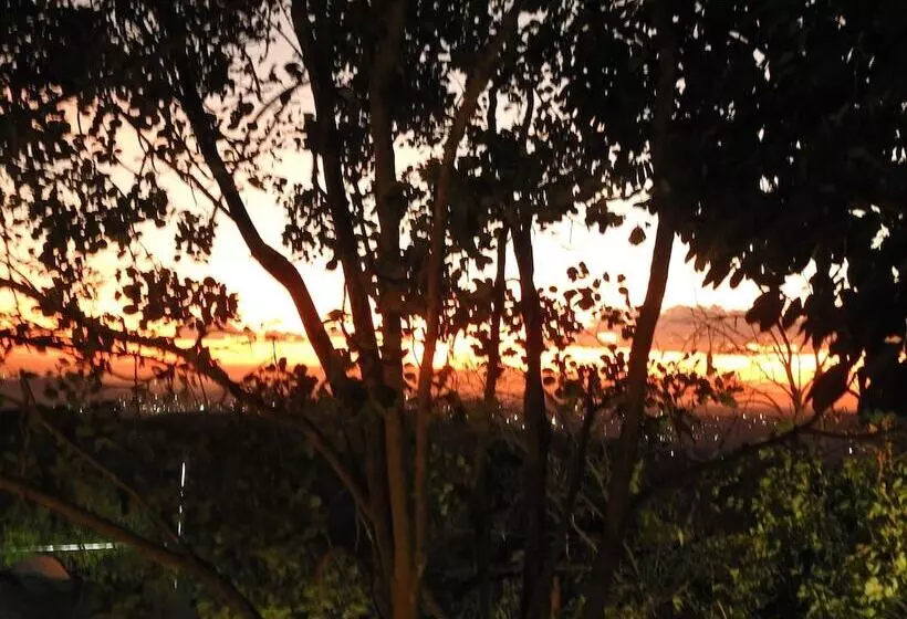 Hotelli Viewpoint Lodge & Safari Tours
