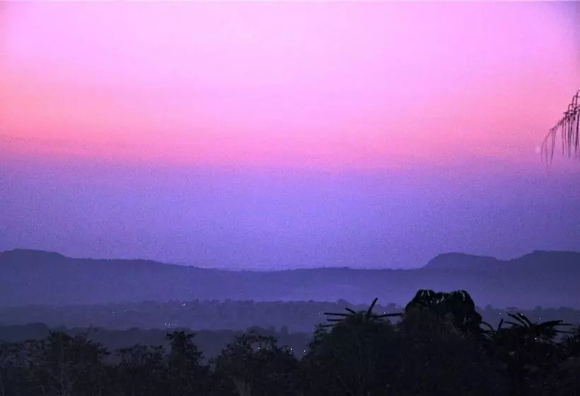 Hotelli Viewpoint Lodge & Safari Tours