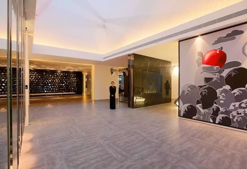 Orange Crystal Hotel Wusi Square Seaview