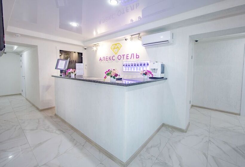 Alex Hotel On Rybatskaya