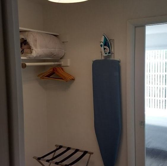 فندق Artrageous On The River By Rocketstay