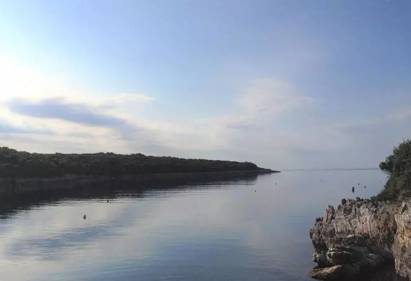 هتل Resort Duga Uvala